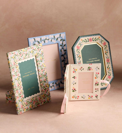 Passepartoutrahmen – „Ditsy Dahlia“-Muster